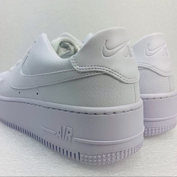 NIKE Air Force 1 Sage Low AR5339-100 White Sneaker Shoes - Women's 11.5 - Picture 8 of 11